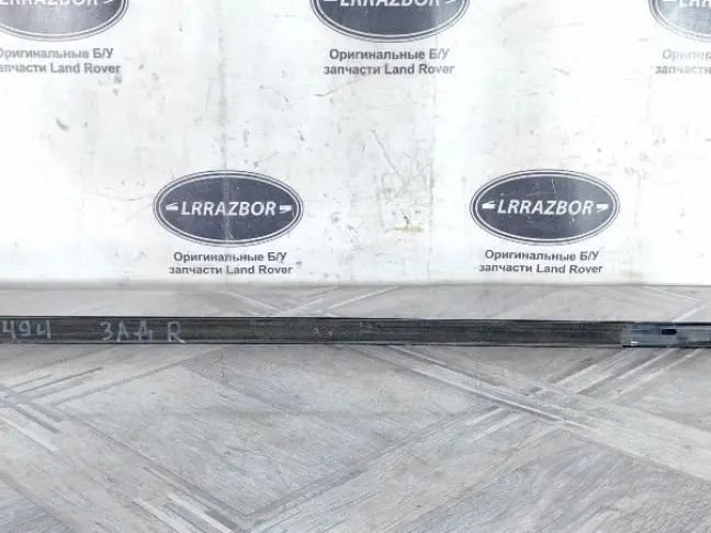 Молдинг стекла заднего правого Sport 2 L494