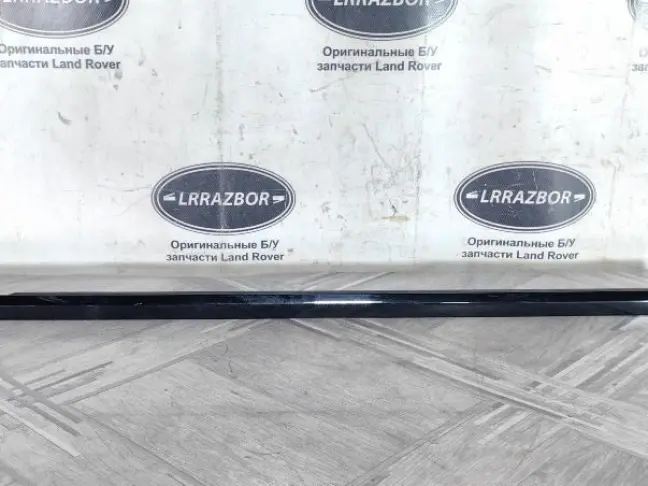 Молдинг стекла заднего правого Sport 2 L494