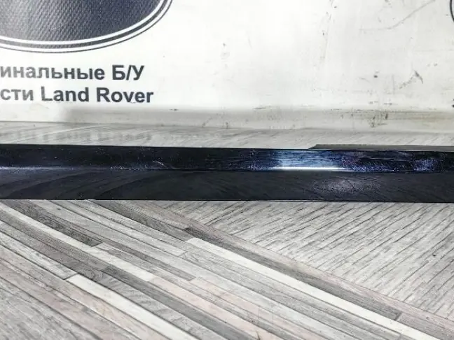 Молдинг стекла заднего правого Sport 2 L494