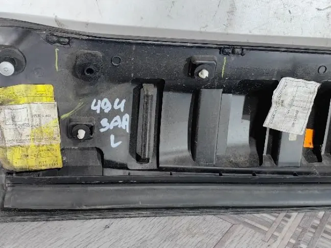 Молдинг двери задней левой Range Rover Sport2 L494