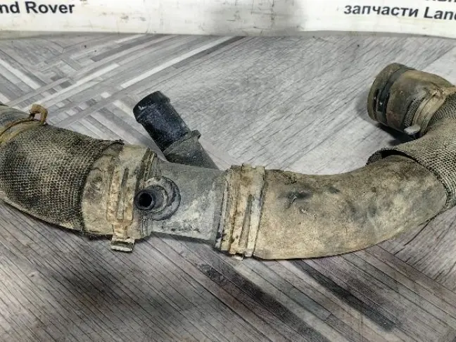 Патрубок охлаждения Range Rover Sport 3.0