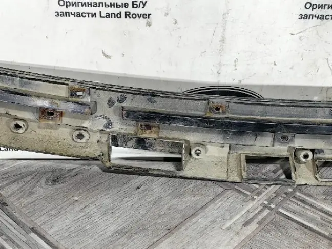 Молдинг стекла багажника Range Rover Sport L320