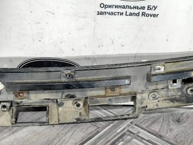 Молдинг стекла багажника Range Rover Sport L320