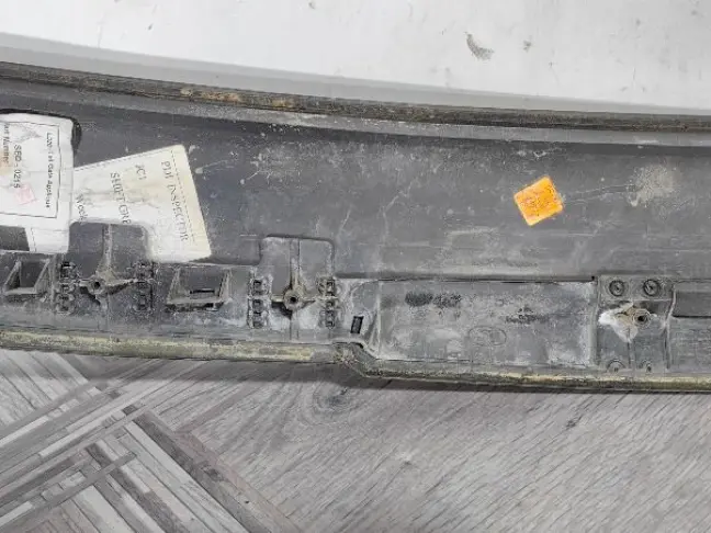 Молдинг стекла багажника Range Rover Sport L320