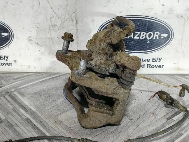 Суппорт правый задний Land Rover Sport L320