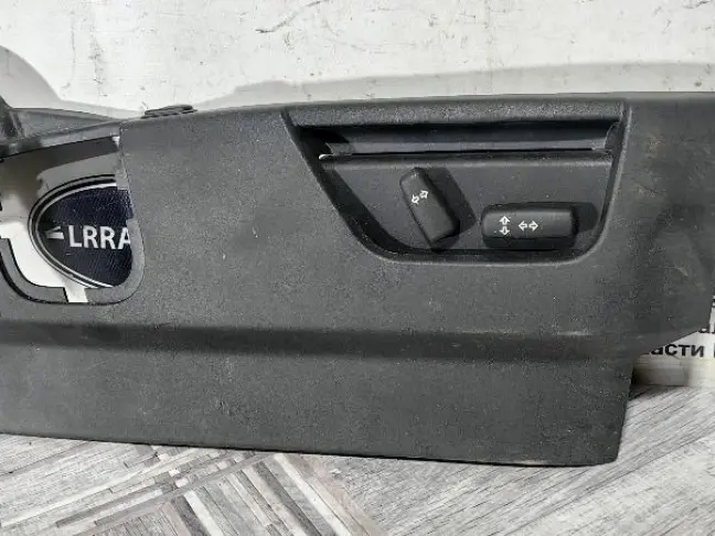 Накладка сидения правая Sport L320 05-09