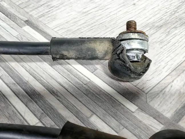 Трос откидного борта Range Rover L322 02-12