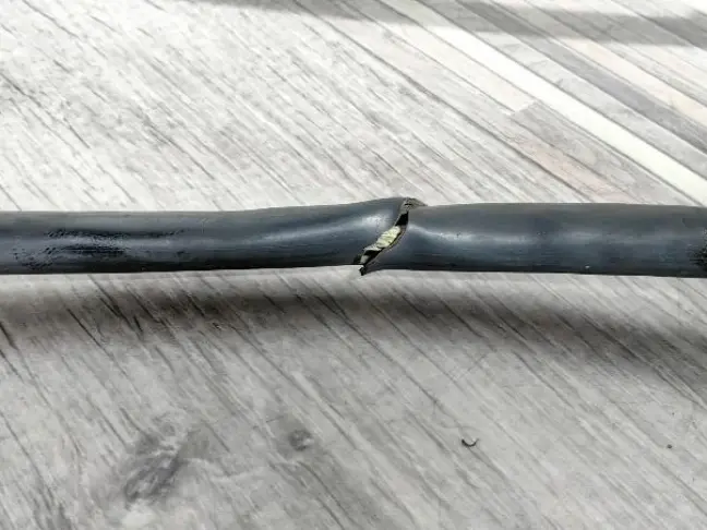 Трос откидного борта Range Rover L322 02-12