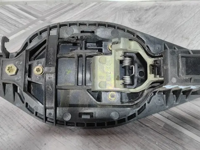 Ручка двери задняя левая Range Rover 3 L322 02-12