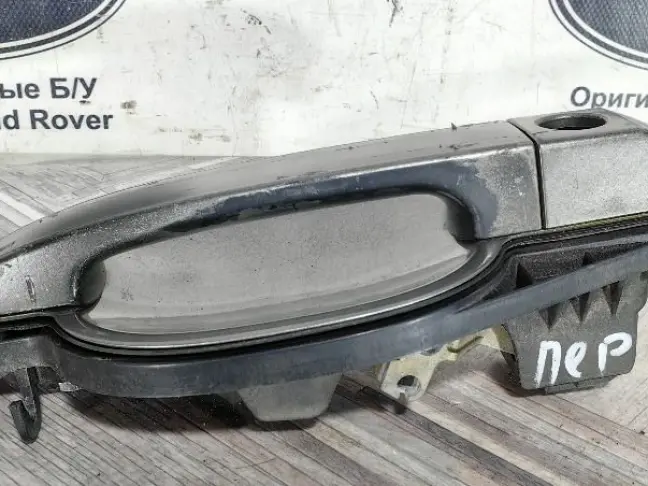 Ручка двери передняя правая Range Rover L322