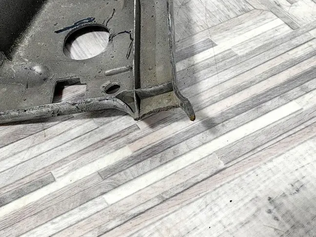 Подкрылок передний левый Range Rover Sport L320