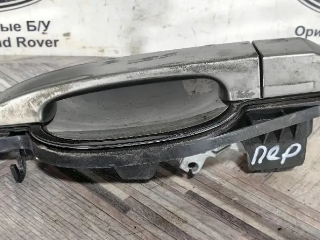 Ручка двери передняя левая Range Rover L322