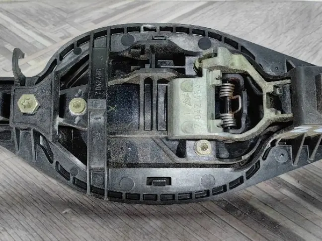 Ручка двери передняя левая Range Rover L322