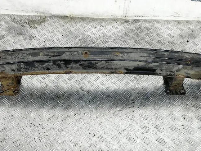 Усилитель переднего бампера DISCOVERY 3/4 L319