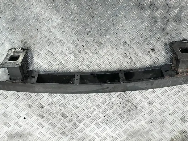 Усилитель переднего бампера Range Rover Sport L320