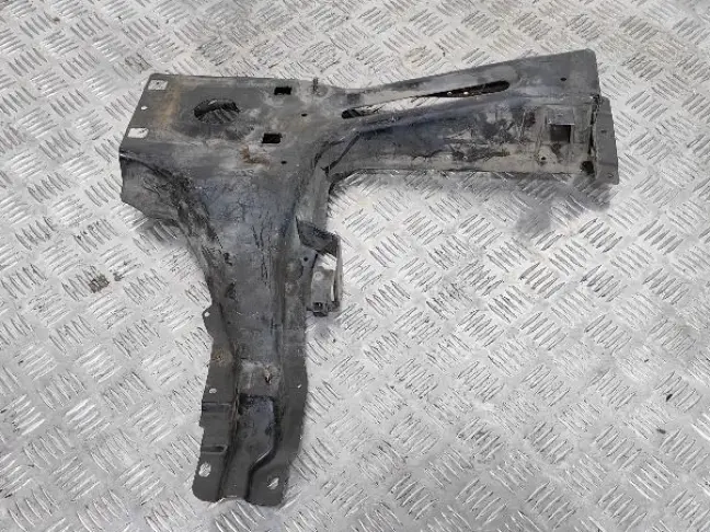 Ухо левое панели Range Rover L322 07-12