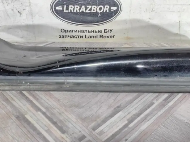 Молдинг двери задний правый Range Rover Sport 320