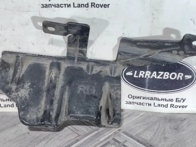 Пыльник двигателя боковой  Range Rover 4 L405