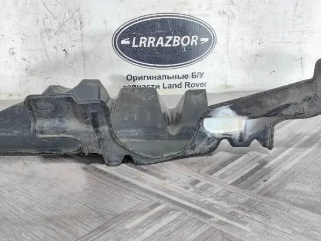 Пыльник двигателя боковой левый Range Rover 4 L405