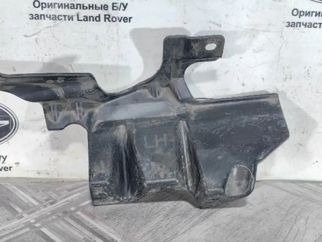 Пыльник двигателя боковой левый Range Rover 4 L405