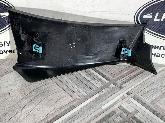 Накладка стойки задней  Range Rover Sport 2 L494