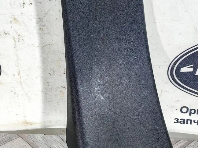 Накладка стойки задней  Range Rover Sport 2 L494