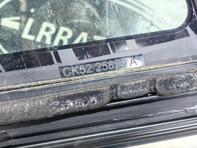 Форточка задняя левая Range Rover 4 L405 светлое