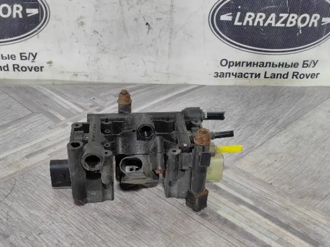 Блок клапанов центральный Range Rover L322 02-05