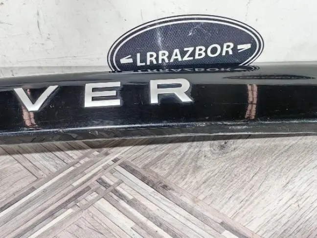 Молдинг багажника нижний Land Rover Sport L320