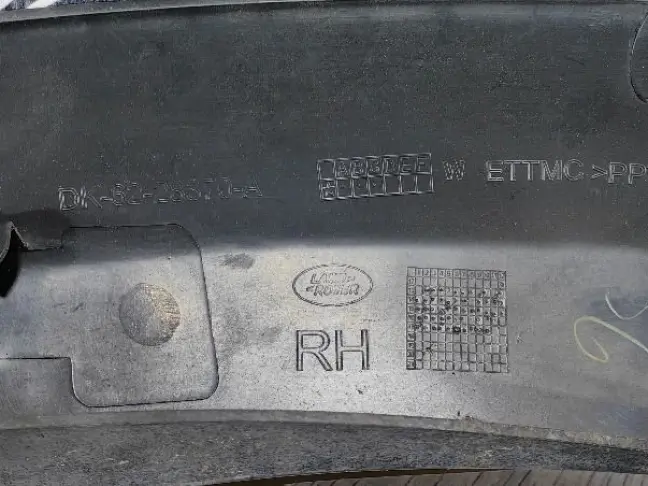 Молдинг крыла правого Range Rover Sport 2 L494