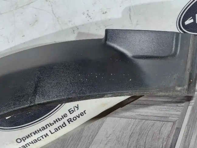 Молдинг крыла правого Range Rover Sport 2 L494