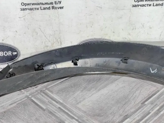 Молдинг крыла правого Range Rover Sport 2 L494