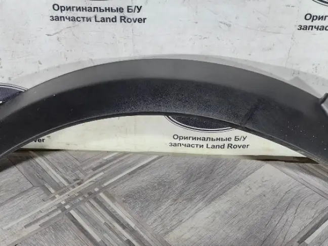 Молдинг крыла правого Range Rover Sport 2 L494