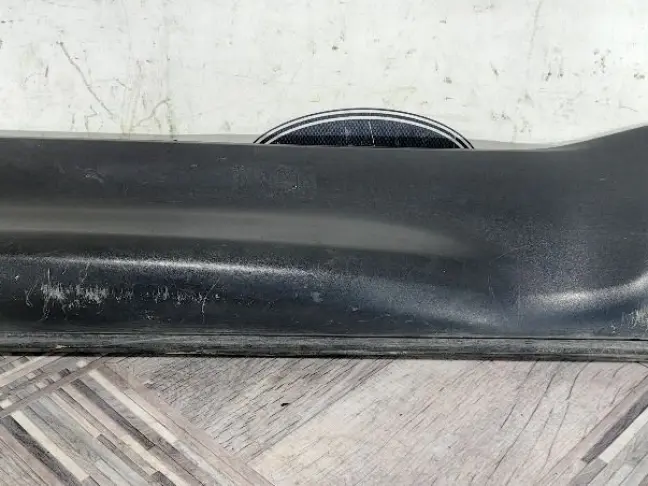 Молдинг двери задний левый  Range Rover Sport 320