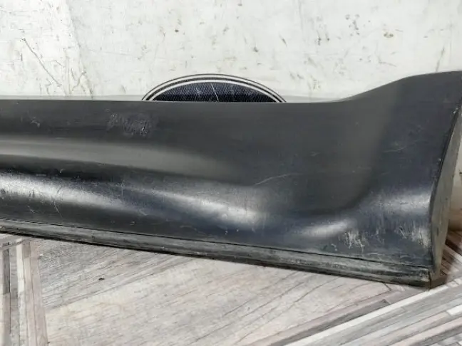 Молдинг двери задний левый  Range Rover Sport 320