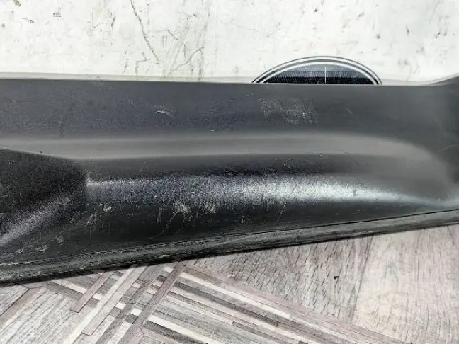 Молдинг двери задний левый  Range Rover Sport 320