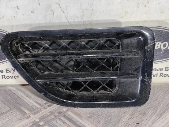 Жабра в крыло левая Range Rover Sport L320