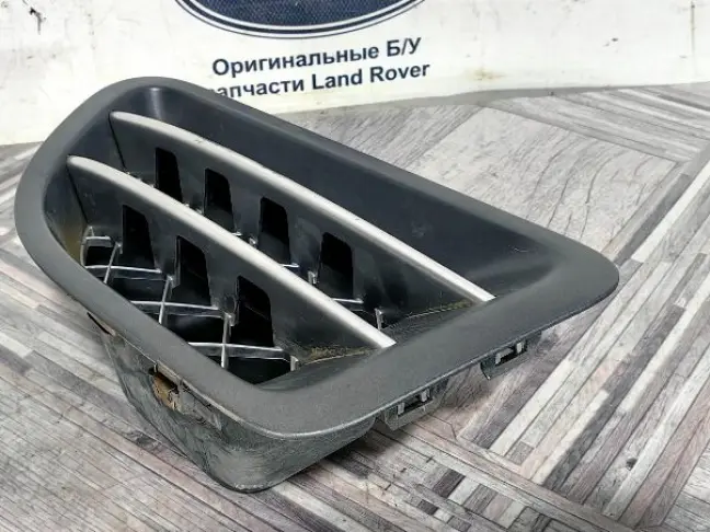 Жабра в крыло левая Range Rover Sport L320