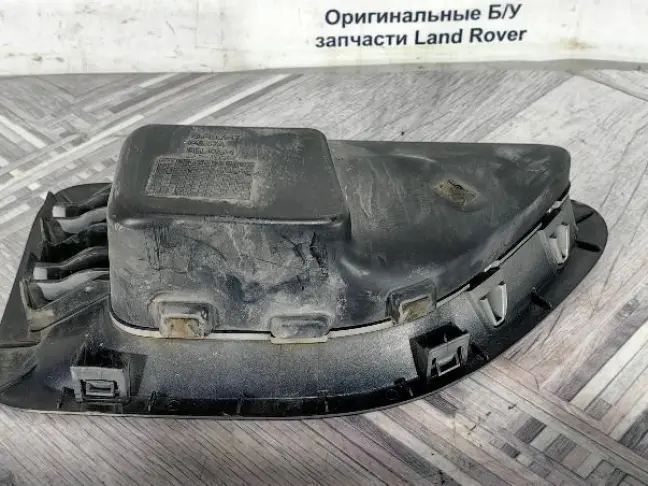 Жабра в крыло левая Range Rover Sport L320