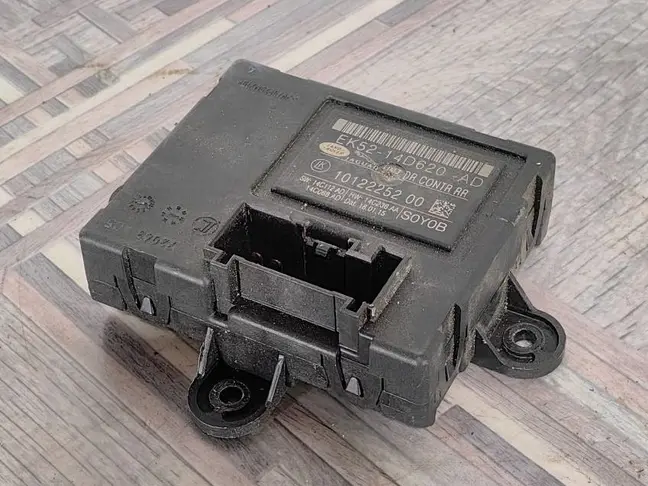 Блок управления дверью Range Rover Sport 2 L494