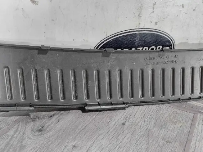 Накладка заднего бампера Range Rover Sport L320