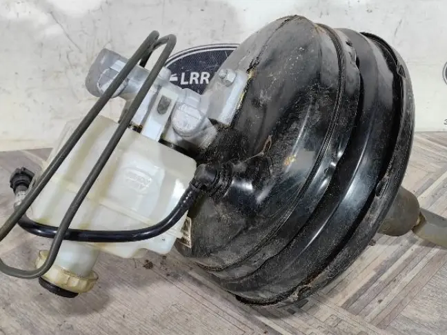 Вакуумник тормозной DISCOVERY 3 L319 05-09