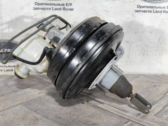 Вакуумник тормозной DISCOVERY 3 L319 05-09