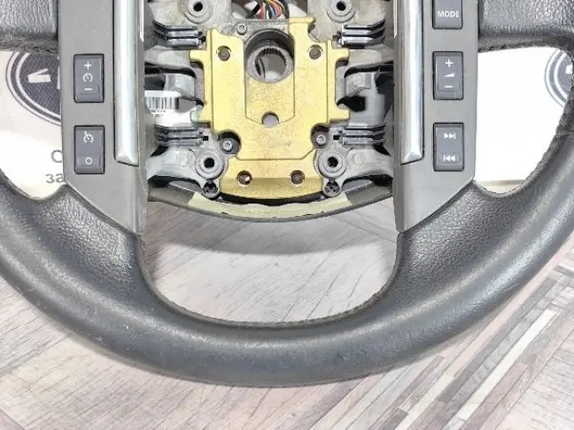 Руль Land Rover DISCOVERY 3 L319  2005 - 2009