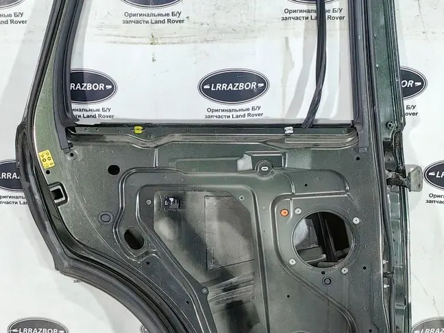 Дверь задняя левая Range Rover Sport L320