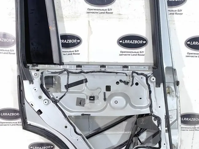 Дверь задняя левая Range Rover L322 2002-2012