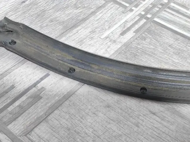 Уплотнитель двери задней левой Range Rover L322