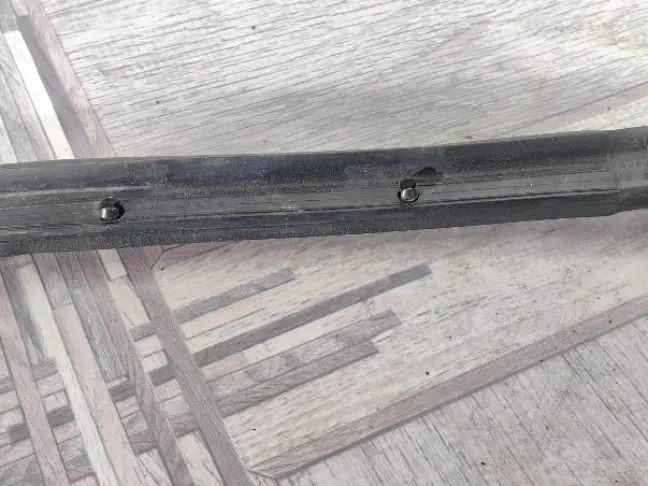 Уплотнитель двери задней левой Range Rover L322