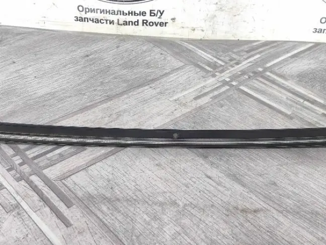 Молдинг стойки задний левый Range Rover L322