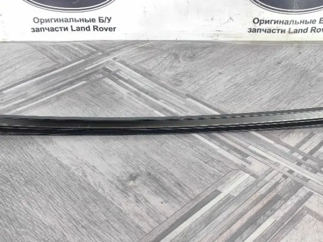 Молдинг стойки задний левый Range Rover L322